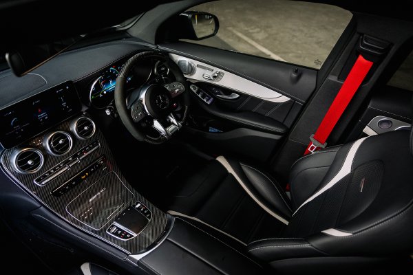 Mercedes Benz GLC 63S interior