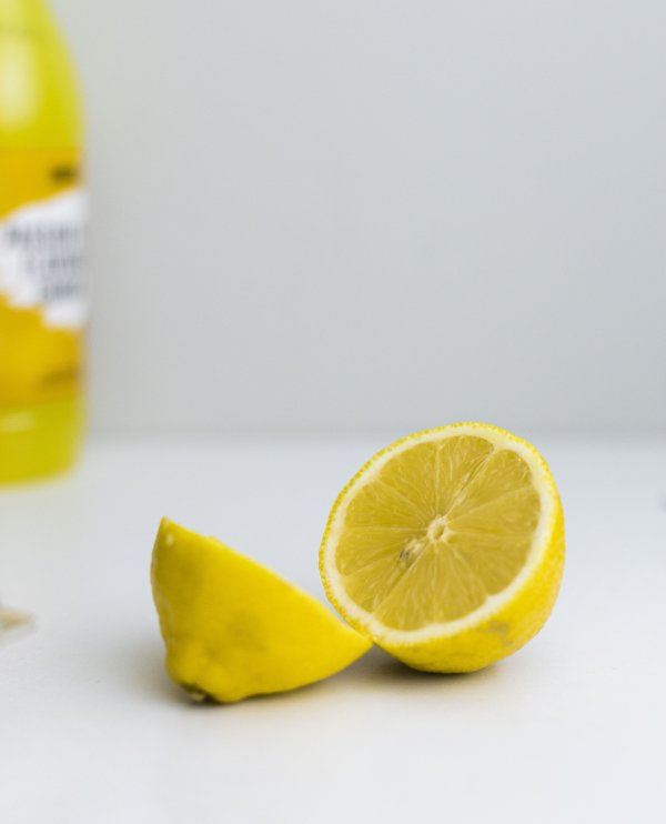 Sliced lemon
