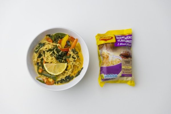 Vegetarian maggie noodles in a bowl.